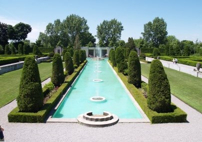 Fountain at Parkwood National Historic Site