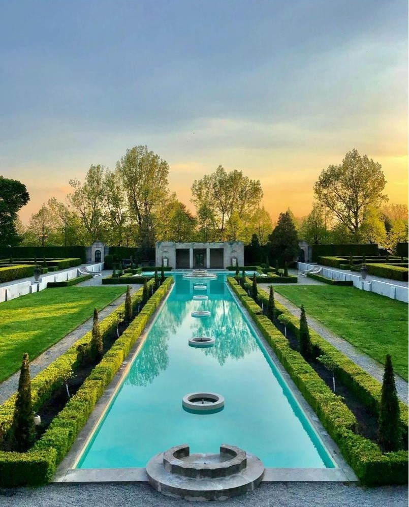 Parkwood National Historic Site fountain