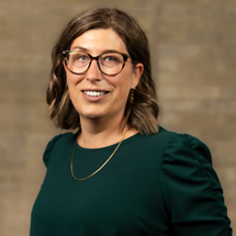 Headshot of Heidi Grant-Roberts