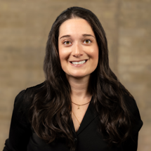 Headshot of Lauren Nucciarone