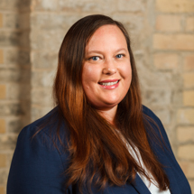 Headshot of Lisa Mackenzie