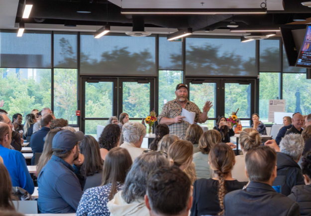 A presentation being delivered at the DAAC Farm Tour.