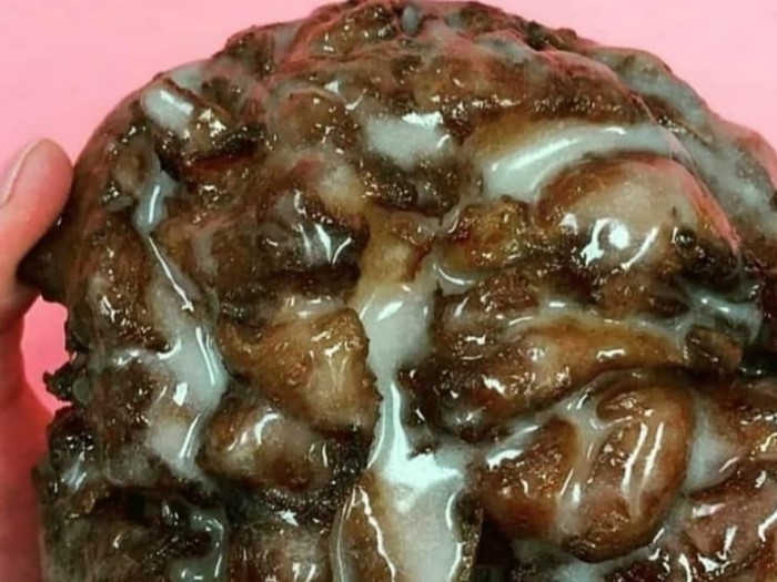 A photo of a Hollywood Cone apple fritter