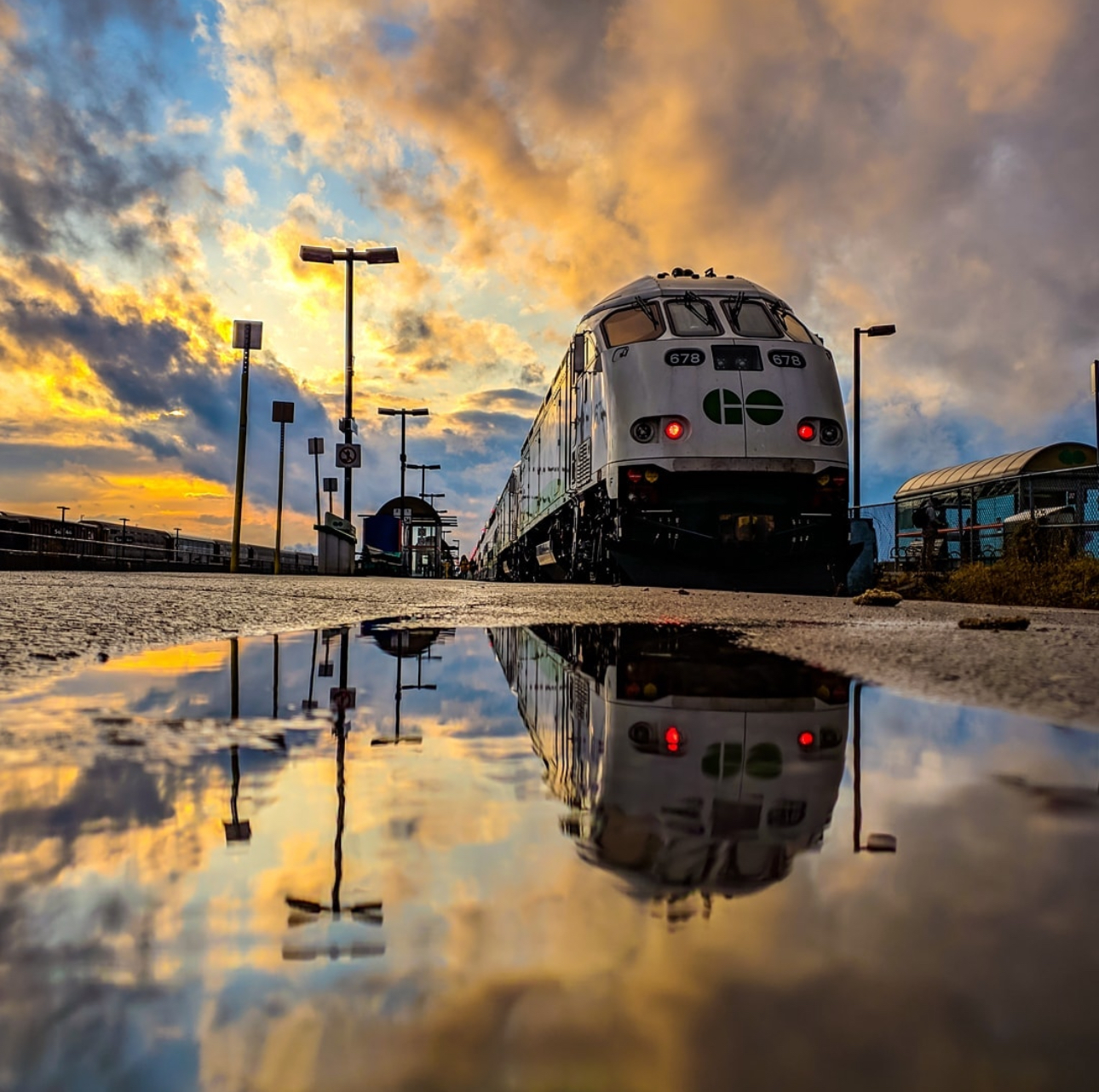 Photo by poodz of a GO Transit at a train station in Durham Region, Ontario, Canada.