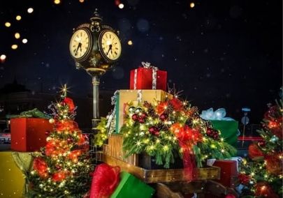 Holiday display in downtown Uxbridge, Ontario