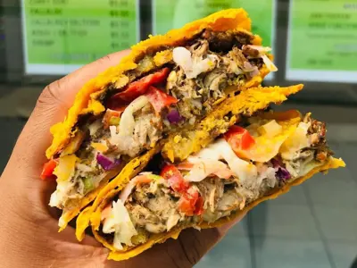 The-Original-Patty-Gyal---Hand-holding-patties.jpg