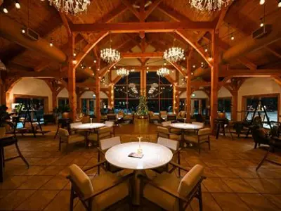Nest-Holiday-Dining---Trail-Hub-405x284-button.jpg